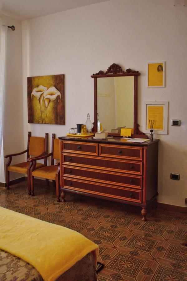 La Collina Dei Ciliegi Bed & Breakfast Sarule Exterior photo